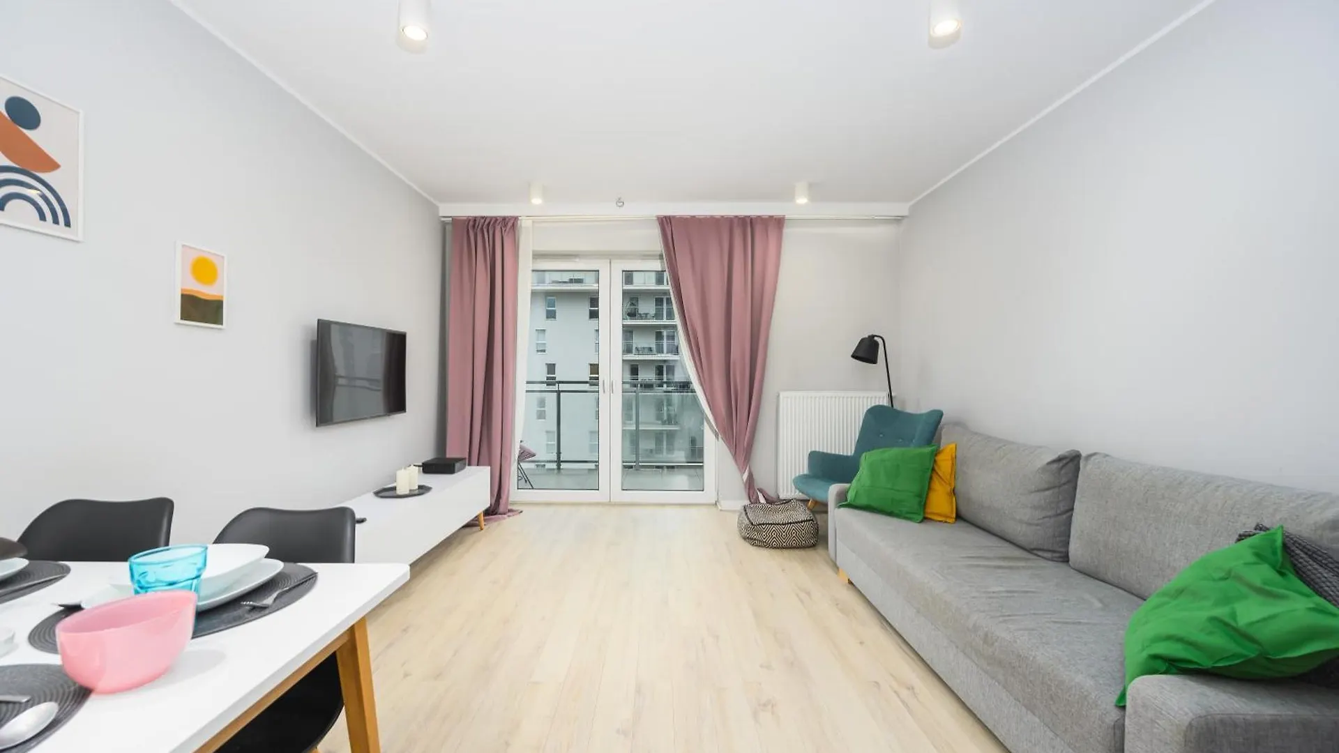Obroncow Wybrzeza 17 By Homeprime Gdansk Apartment